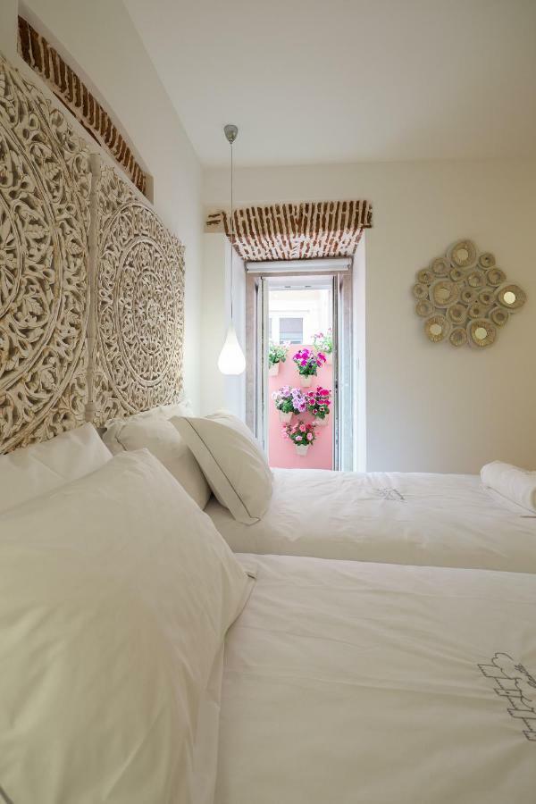 Sunshine House - Exclusive Apartment - Home By The Castle Lisabona Exterior foto