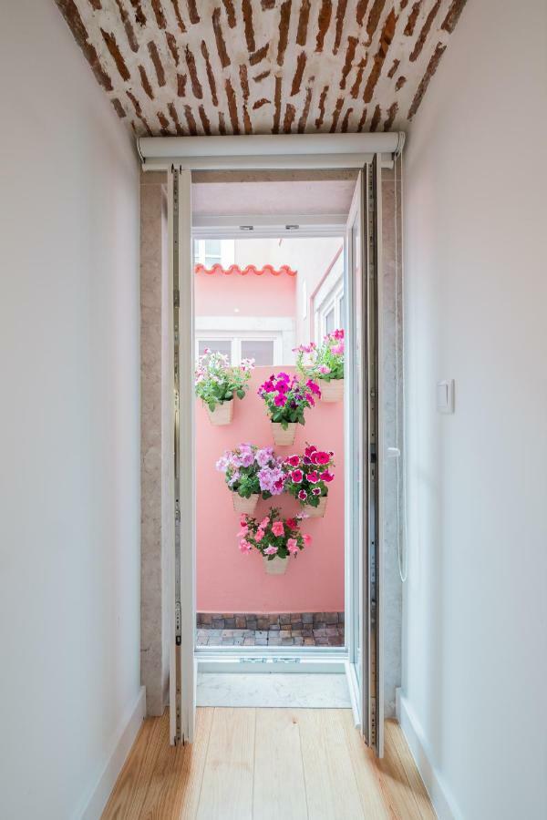 Sunshine House - Exclusive Apartment - Home By The Castle Lisabona Exterior foto